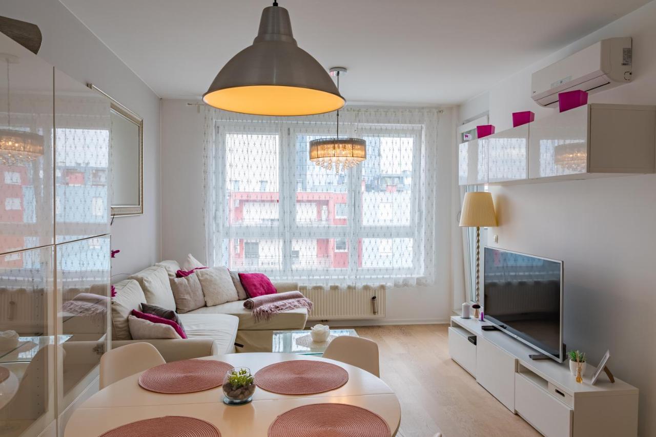 Flexible Selfcheckins 23 - Zagreb - Garage - Electric Vehicle Ccharger - Loggia - New - Luxury Apartment Luaran gambar